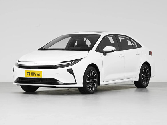 2026 Toyota Corolla XII (E210), белый, 3296000 рублей