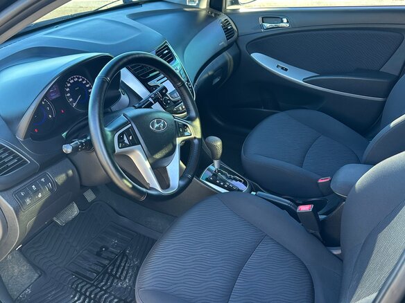 2013 Hyundai Solaris I, чёрный, 1299999 рублей - вид 15