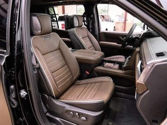 2026 GMC Yukon XL V Рестайлинг, чёрный, 17500000 рублей - вид 10