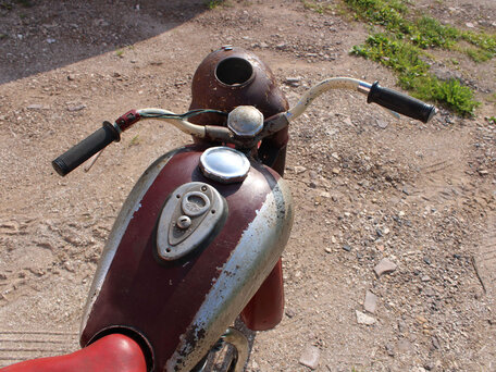 1951 Jawa 250, красный, 590000 рублей, вид 3