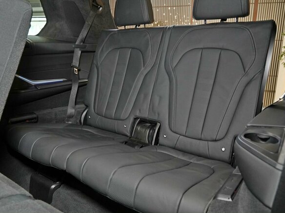 2021 BMW X7 40i I (G07), чёрный - вид 23