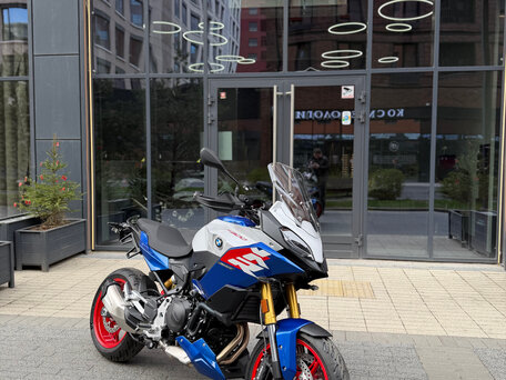 2025 BMW F 900 XR, белый, 1599000 рублей, вид 1