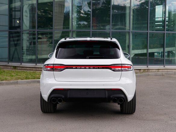 2024 Porsche Macan I Рестайлинг 2, белый, 8990000 рублей - вид 9