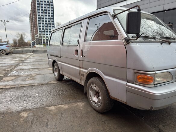 1996 Kia Besta, серебристый, 302000 рублей - вид 2