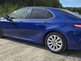 2018 Toyota Camry US Market VIII (XV70), синий, 2000000 рублей, вид 5