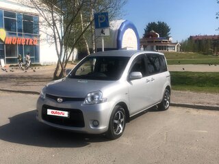 2015 Toyota Sienta I Рестайлинг 2, серый, 1080000 рублей, вид 2