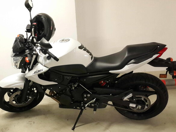 2012 Yamaha XJ6 (FZ6R), белый, 650000 рублей - вид 5