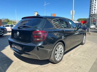 2011 BMW 1 серии 118i II (F20/F21), чёрный, 1065000 рублей, вид 5