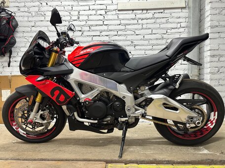 2019 Aprilia Tuono V4, красный, 1100000 рублей, вид 5