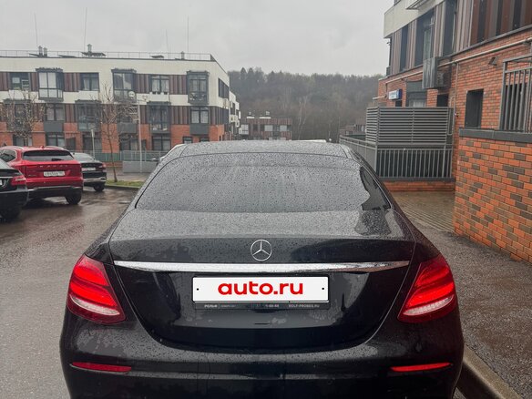 2019 Mercedes-Benz E-Класс 220 d V (W213, S213, C238), чёрный, 2350000 рублей - вид 4