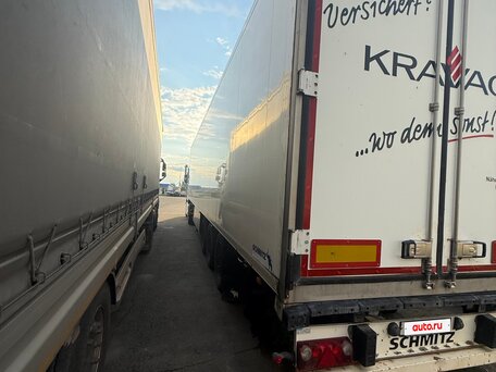 2011 Schmitz Cargobull SKO, белый, 3000000 рублей, вид 2