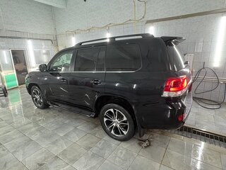2016 Toyota Land Cruiser 200 Series Рестайлинг 2, чёрный, 6550000 рублей, вид 3