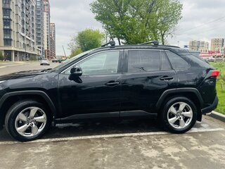 2020 Toyota RAV4 V (XA50), чёрный, 3300000 рублей, вид 3