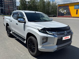 2018 Mitsubishi L200 V Рестайлинг, белый, 3800000 рублей, вид 1