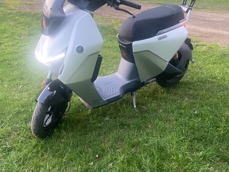 2024 Ninebot eScooter E100, белый, 170000 рублей, вид 1
