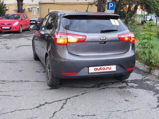 2014 Kia Rio 6-speed III, серый, 870000 рублей, вид 4