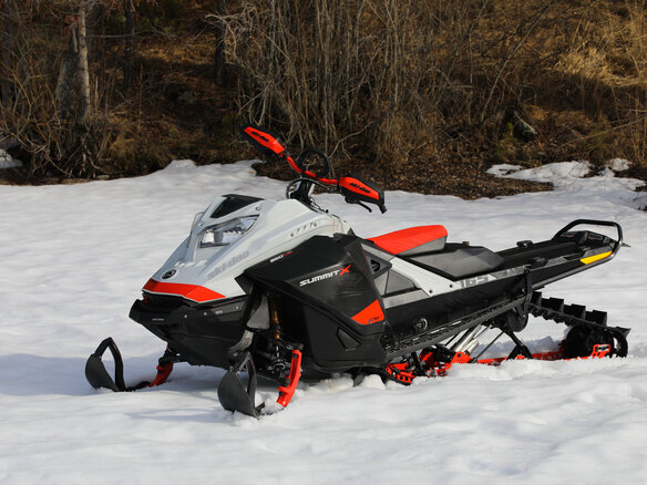 2020 BRP Ski-Doo Summit 850, серебристый, 1000000 рублей