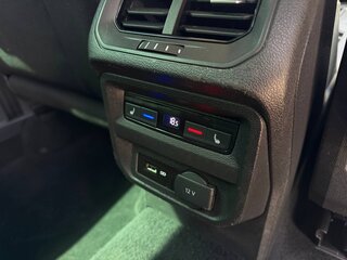2019 Volkswagen Tiguan II, чёрный, 2180000 рублей, вид 2