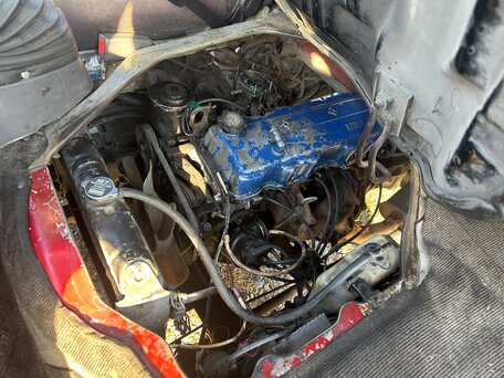 1993 Nissan Atlas, красный, 650000 рублей, вид 2