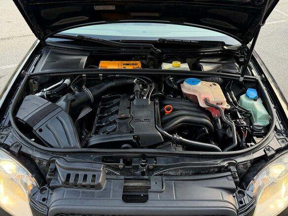 2007 Audi A4 III (B7), чёрный - вид 10