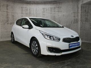 2018 Kia Ceed II Рестайлинг, белый, 1379000 рублей, вид 3