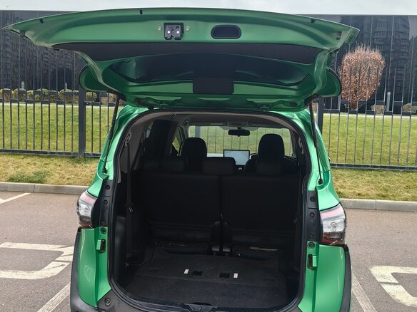 2015 Toyota Sienta II, зелёный, 1290000 рублей - вид 11