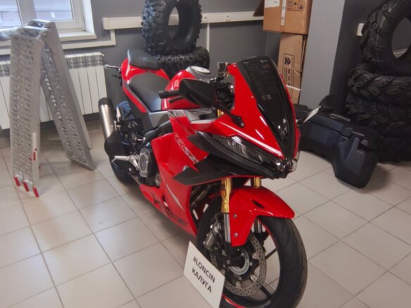2026 Voge 525RR, красный, 577000 рублей - вид 1