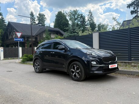 2021 Kia Sportage IV Рестайлинг, чёрный, 2580000 рублей, вид 3