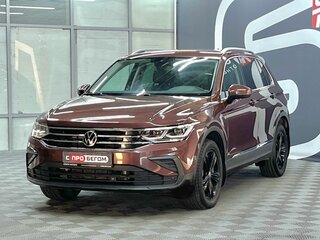 2021 Volkswagen Tiguan II Рестайлинг, коричневый, 2909900 рублей, вид 3