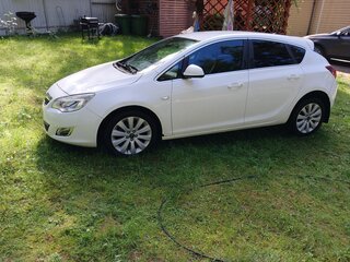 2010 Opel Astra J, белый, 680000 рублей, вид 1