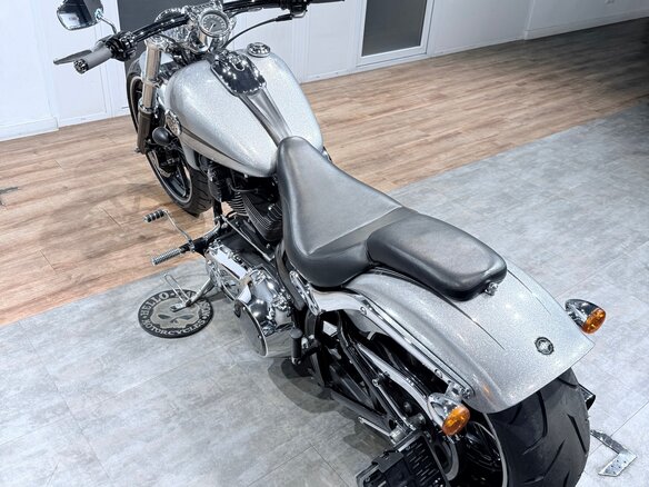 2015 Harley-Davidson Breakout, серебристый - вид 5