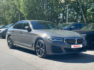 2021 BMW 5 серии 530d xDrive VII (G30/G31/G38) Рестайлинг, серый, 6950000 рублей, вид 5
