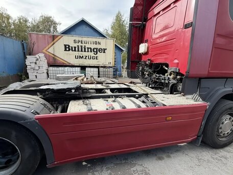 2011 Scania R-Series, красный, 2500000 рублей, вид 4