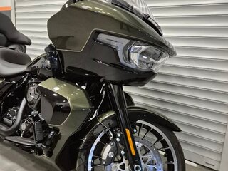 2026 Harley-Davidson Road Glide Limited, чёрный, 4850000 рублей, вид 3