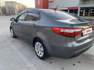 2012 Kia Rio III, серый, 700000 рублей, вид 4