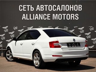 2017 Skoda Octavia III (A7) Рестайлинг, белый, 789000 рублей, вид 5