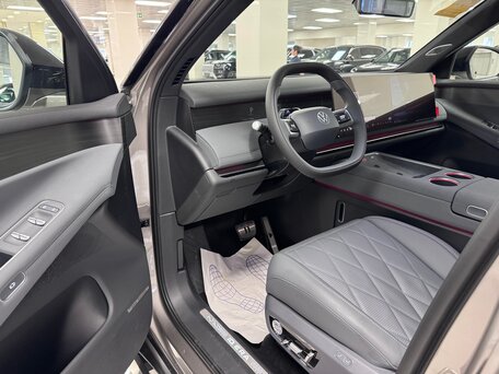 2026 Volkswagen ID.Era 9X 65.2 kWh, серый, 9900000 рублей, вид 5