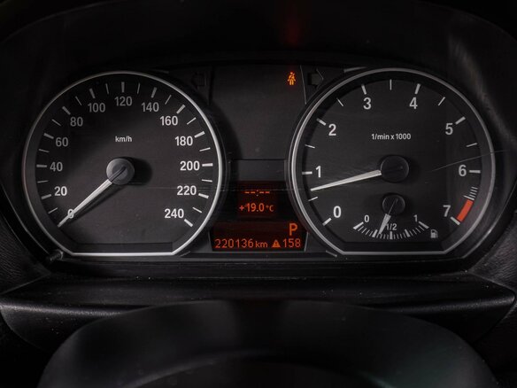 2010 BMW 1 серии 118i I (E81/E82/E87/E88) Рестайлинг, чёрный, 648000 рублей - вид 14