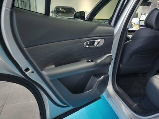 2026 Geely EX5 Гибрид EM-i, серебристый, 3969990 рублей, вид 2