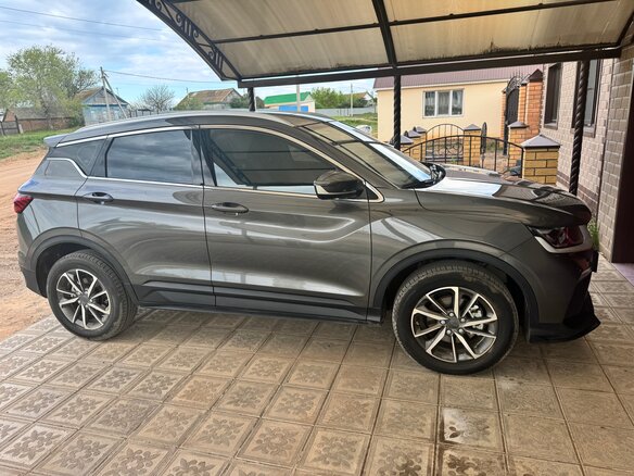 2022 Geely Coolray I, серый, 1870000 рублей - вид 1