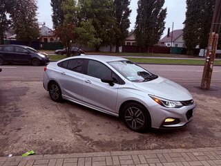 2018 Chevrolet Cruze II, серебристый, 1060000 рублей, вид 4