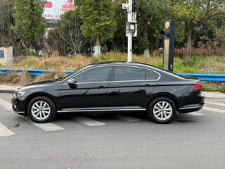 2023 Volkswagen Magotan B8 Рестайлинг, чёрный, 1832000 рублей, вид 3
