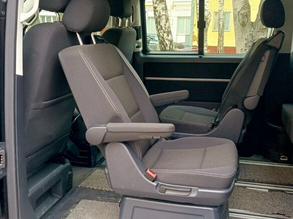 2019 Volkswagen Multivan, чёрный, 4690000 рублей - вид 14