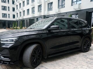 2025 Geely Monjaro (Xingyue L) I Рестайлинг (China Market), чёрный, 3650000 рублей, вид 3