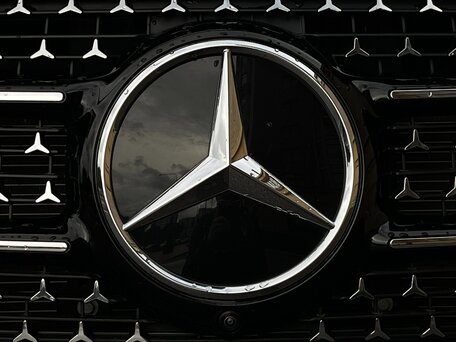 2024 Mercedes-Benz V-Класс Long 300 длинный III (W447) Рестайлинг 2, чёрный, 9300000 рублей, вид 3