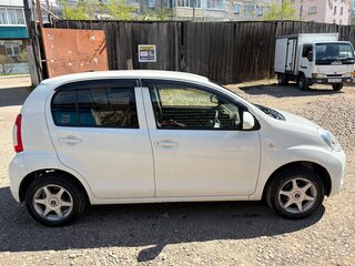 2015 Toyota Passo II (C30), белый, 530000 рублей, вид 2
