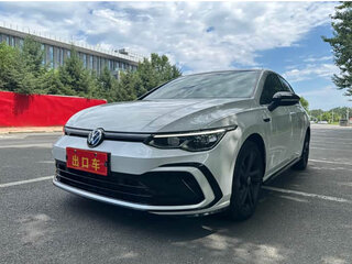 2023 Volkswagen Golf VIII, белый, 1515000 рублей, вид 1