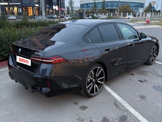 2023 BMW 5 серии 530i xDrive VIII (G60/G61/G68), серый, 7100000 рублей, вид 5
