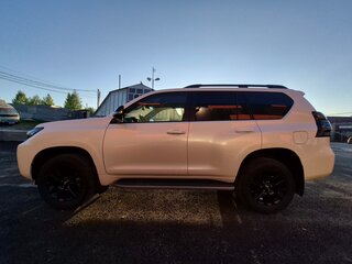 2021 Toyota Land Cruiser Prado 150 Series Рестайлинг 3, белый, 8400000 рублей, вид 5
