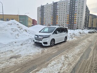 2019 Honda Stepwgn Spada V Рестайлинг, белый, 2600000 рублей, вид 1
